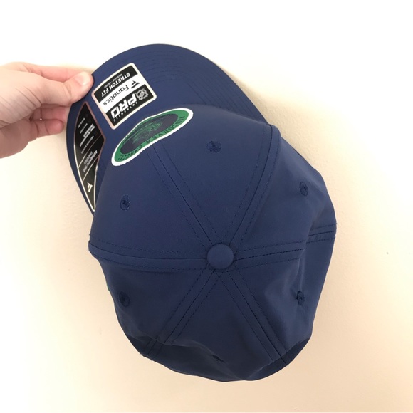 New Vancouver Canucks Training Authentic Pro Fanatics Stretch Fit Hat NHL Hockey - Picture 7 of 14